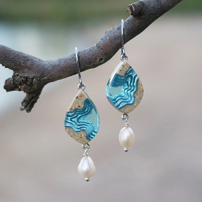 Bay small beach sand and pearl dangle earrings